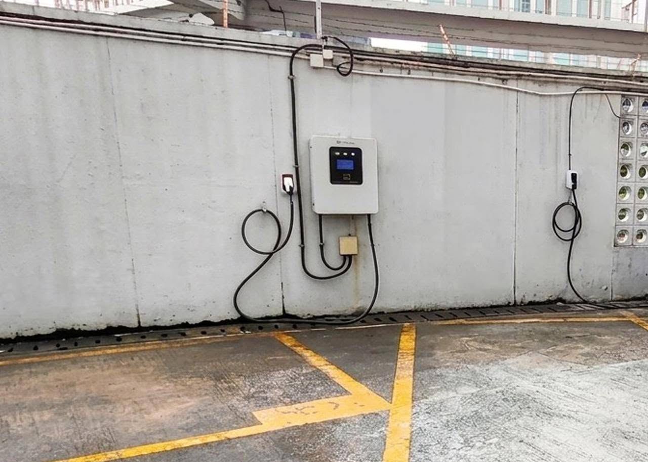 【最新電動車充電設施】⚡ EVFLASH 壁掛式 DC 快充充電樁